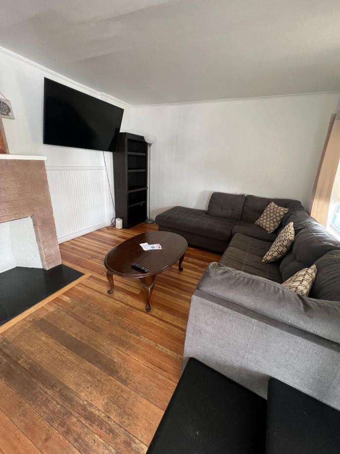 Nautical Beach Apartments هامبتون المظهر الخارجي الصورة
